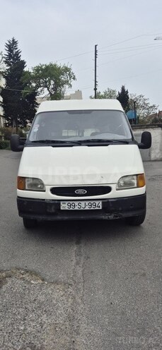 Ford Transit-1