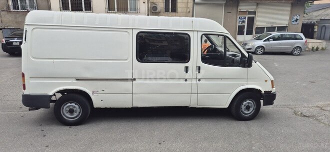 Ford Transit-7