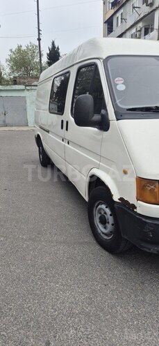 Ford Transit-3