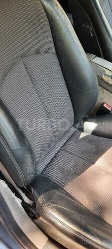 Mercedes E 240 2002, 400,000 km - 2.6 l - Zaqatala