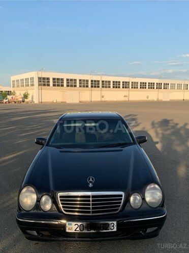 Mercedes E 220 2000, 328,000 km - 2.2 л - Gəncə