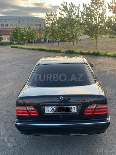 Mercedes E 220 2000, 328,000 km - 2.2 л - Gəncə