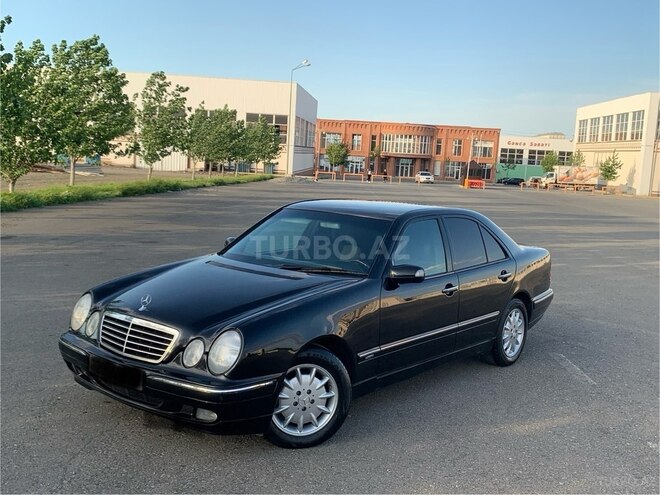 Mercedes E 220 2000, 328,000 km - 2.2 л - Gəncə