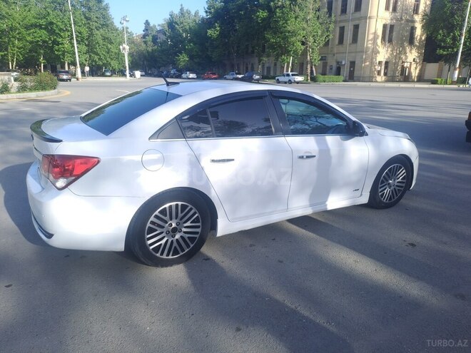 Chevrolet Cruze 2011, 120,000 km - 1.4 l - Yevlax