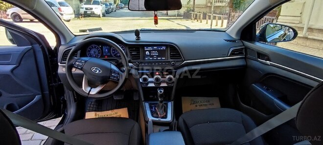 Hyundai Elantra 2018, 19,000 km - 2.0 l - Bakı