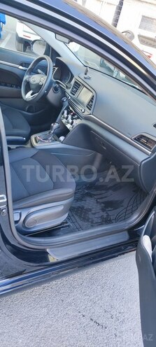 Hyundai Elantra 2018, 19,000 km - 2.0 l - Bakı