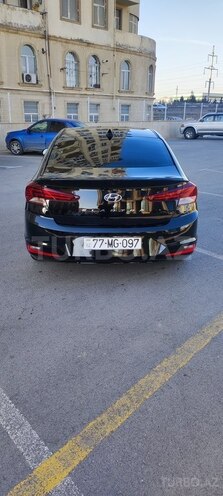 Hyundai Elantra 2018, 19,000 km - 2.0 l - Bakı