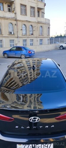 Hyundai Elantra 2018, 19,000 km - 2.0 l - Bakı