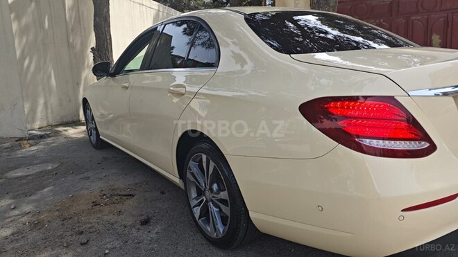 Mercedes E 220 d 2018, 311,000 km - 2.0 l - Bakı