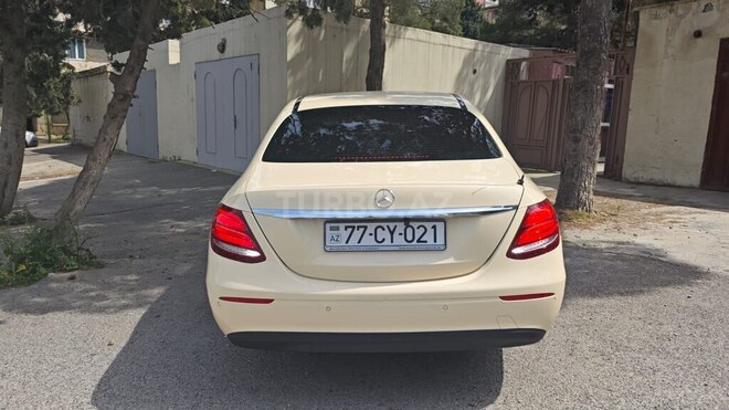 Mercedes E 220 d 2018, 311,000 km - 2.0 l - Bakı
