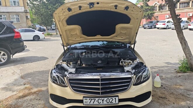 Mercedes E 220 d 2018, 311,000 km - 2.0 l - Bakı