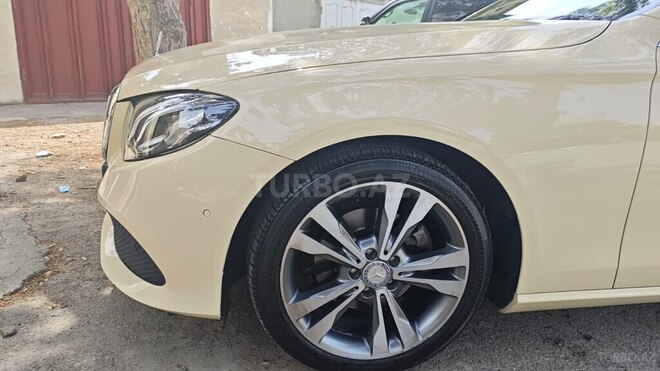 Mercedes E 220 d 2018, 311,000 km - 2.0 l - Bakı