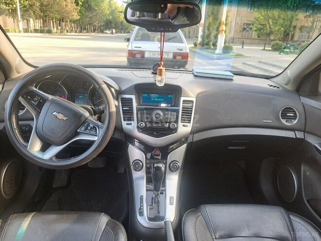 Chevrolet Cruze 2011, 120,000 km - 1.4 l - Yevlax