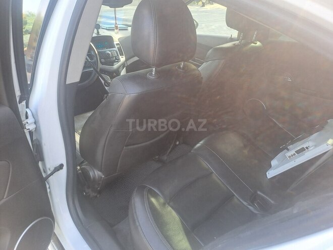 Chevrolet Cruze 2011, 120,000 km - 1.4 l - Yevlax