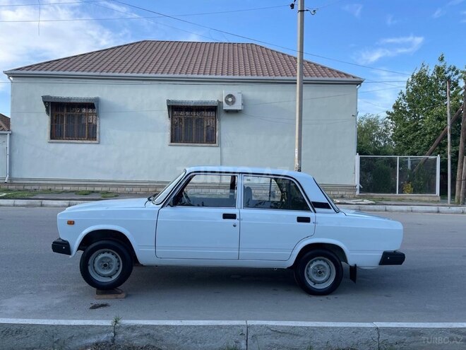 LADA (VAZ) 2107 2009, 85,000 km - 1.6 л - Yevlax