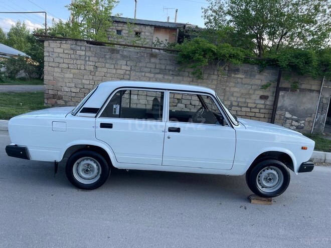 LADA (VAZ) 2107 2009, 85,000 km - 1.6 л - Yevlax