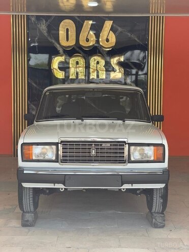 LADA (VAZ) 2107 2009, 85,000 km - 1.6 л - Yevlax