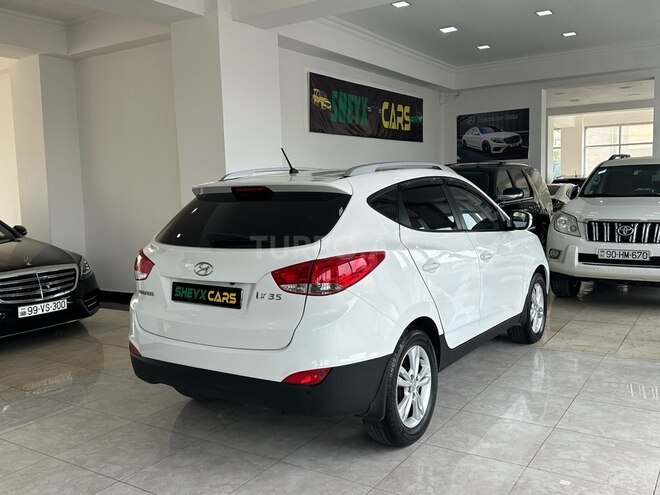Hyundai ix35-11
