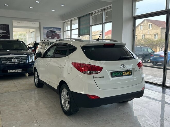 Hyundai ix35-13