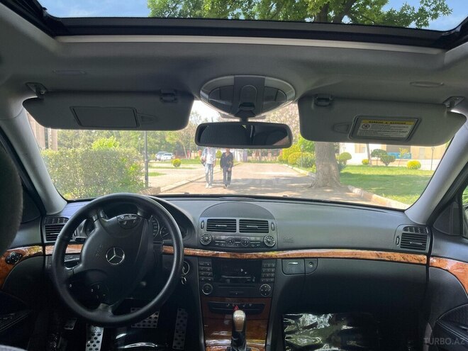 Mercedes E 240 2004, 266,700 km - 2.6 l - Masallı