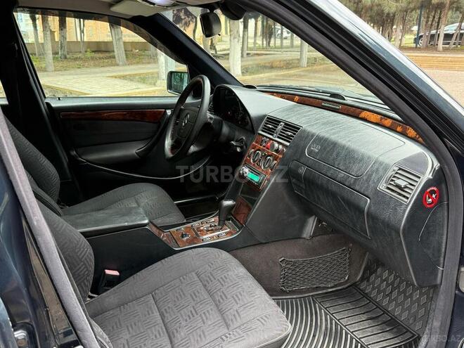 Mercedes C 200 2000, 180,000 km - 2.0 l - Gəncə