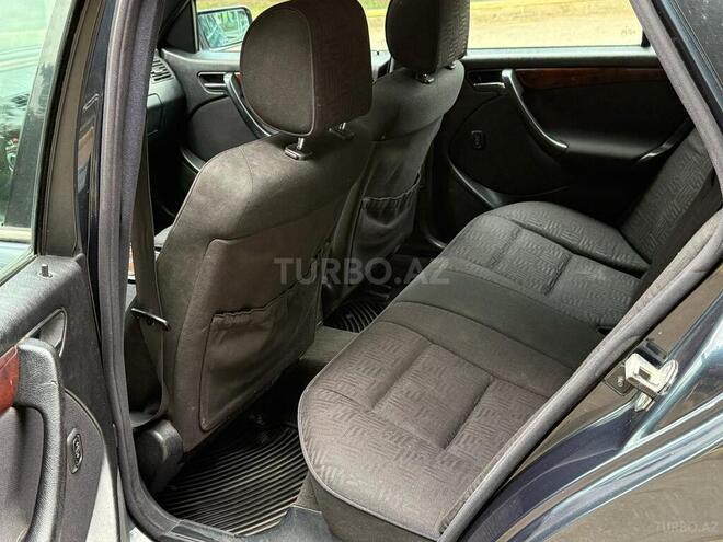 Mercedes C 200 2000, 180,000 km - 2.0 l - Gəncə