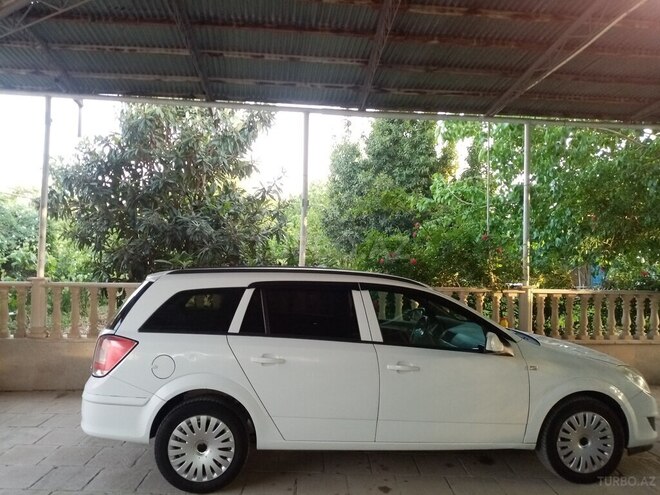 Opel Astra 2009, 300,000 km - 1.7 l - Şirvan