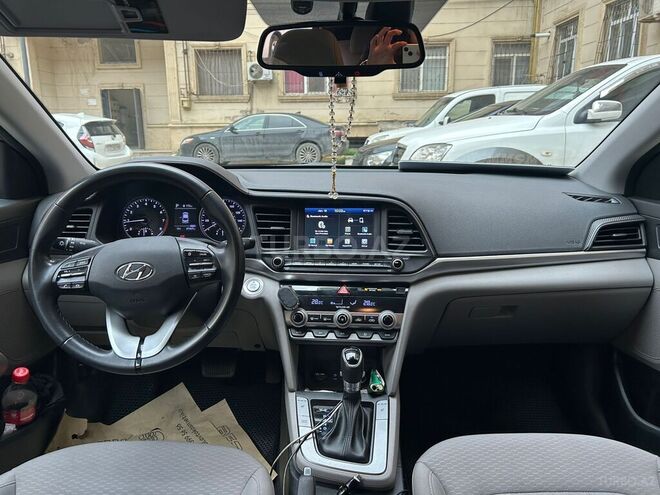 Hyundai Elantra 2019, 153,210 km - 2.0 l - Bakı