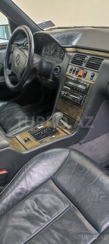 Mercedes E 230 1996, 420,000 km - 2.3 l - Bakı
