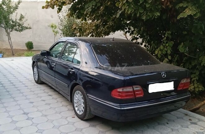 Mercedes E 270 2000, 377,700 km - 2.7 l - Mingəçevir