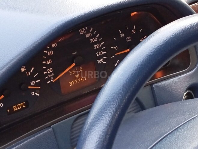 Mercedes E 270 2000, 377,700 km - 2.7 l - Mingəçevir