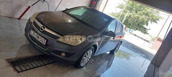 Opel Astra 2009, 277,000 km - 1.4 l - Qusar
