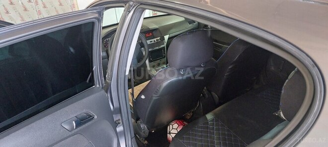 Opel Astra 2009, 277,000 km - 1.4 l - Qusar