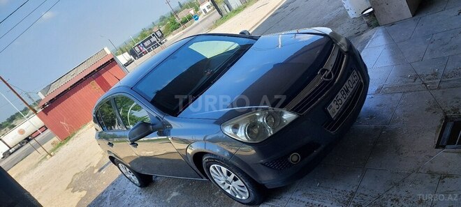 Opel Astra 2009, 277,000 km - 1.4 l - Qusar