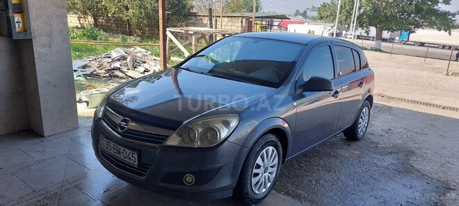 Opel Astra 2009, 277,000 km - 1.4 l - Qusar