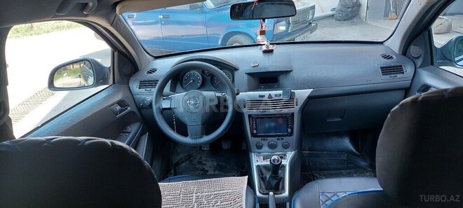 Opel Astra 2009, 277,000 km - 1.4 l - Qusar