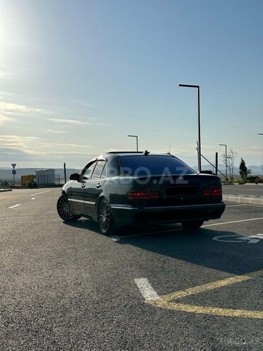 Mercedes E 270 2000, 389,000 km - 2.7 l - Bakı