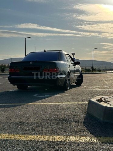 Mercedes E 270 2000, 389,000 km - 2.7 l - Bakı