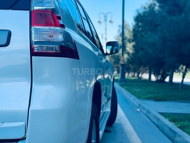 Toyota Land Cruiser Prado 2013, 275,000 km - 2.7 l - Bakı