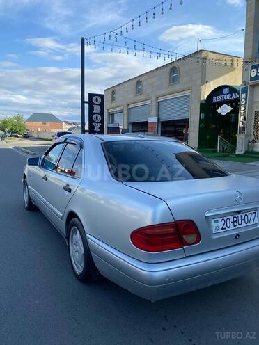 Mercedes E 240 1999, 61,446 km - 2.4 l - Gəncə