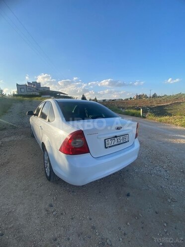 Ford Focus 2013, 216,000 km - 1.6 л - Naxçıvan