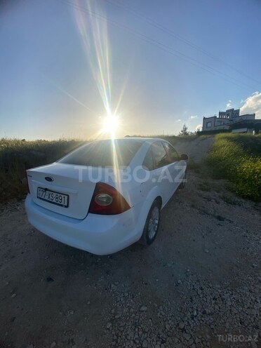 Ford Focus 2013, 216,000 km - 1.6 л - Naxçıvan