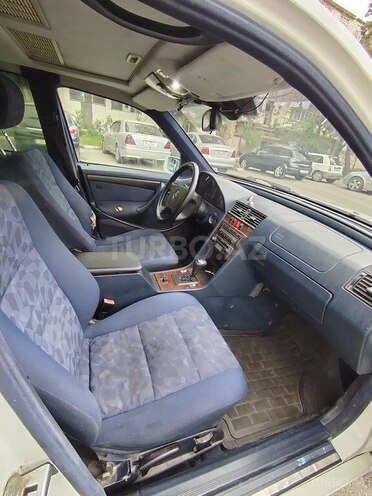 Mercedes C 240 2000, 410,000 km - 2.4 l - Bakı