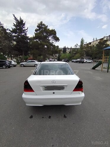 Mercedes C 240 2000, 410,000 km - 2.4 l - Bakı