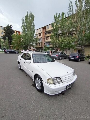 Mercedes C 240 2000, 410,000 km - 2.4 l - Bakı