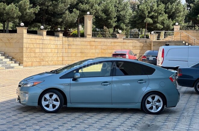 Toyota Prius 2015, 213,689 km - 1.8 л - Gəncə