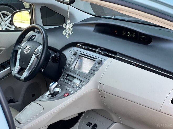 Toyota Prius 2015, 213,689 km - 1.8 л - Gəncə