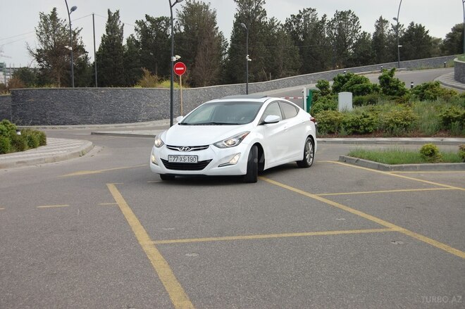 Hyundai Elantra 2014, 129,500 km - 1.8 l - Bakı