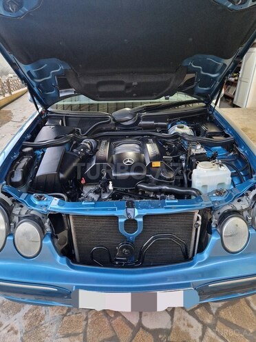 Mercedes E 240 2000, 117,300 km - 2.4 l - Gəncə