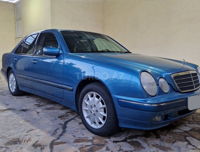 Mercedes E 240 2000, 117,300 km - 2.4 l - Gəncə